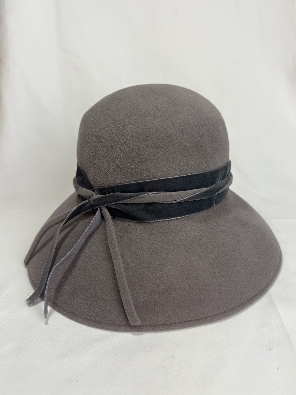 Nordstrom Hat Cloche Fitted Womens Grey Rabbit Hair Fur Felt Made in Italy
